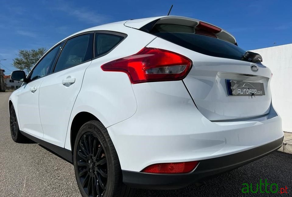 2018' Ford Focus photo #5