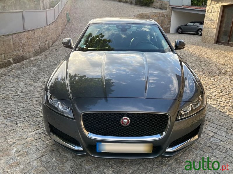 2018' Jaguar XF 2.0 D Prestige photo #2