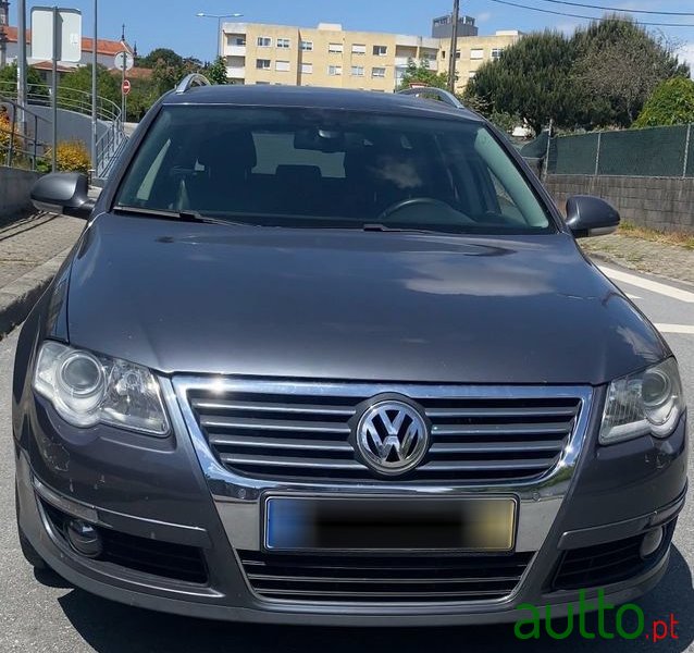 2009' Volkswagen Passat Variant photo #1