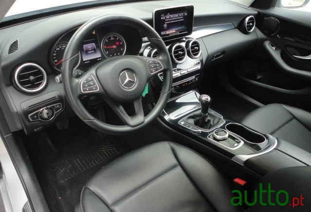 2016' Mercedes-Benz C-200 photo #5