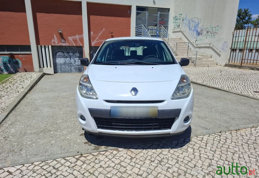 2012' Renault Clio Dci 90 Dynamique photo #2