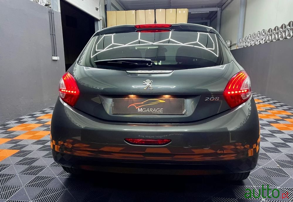 2015' Peugeot 208 photo #6