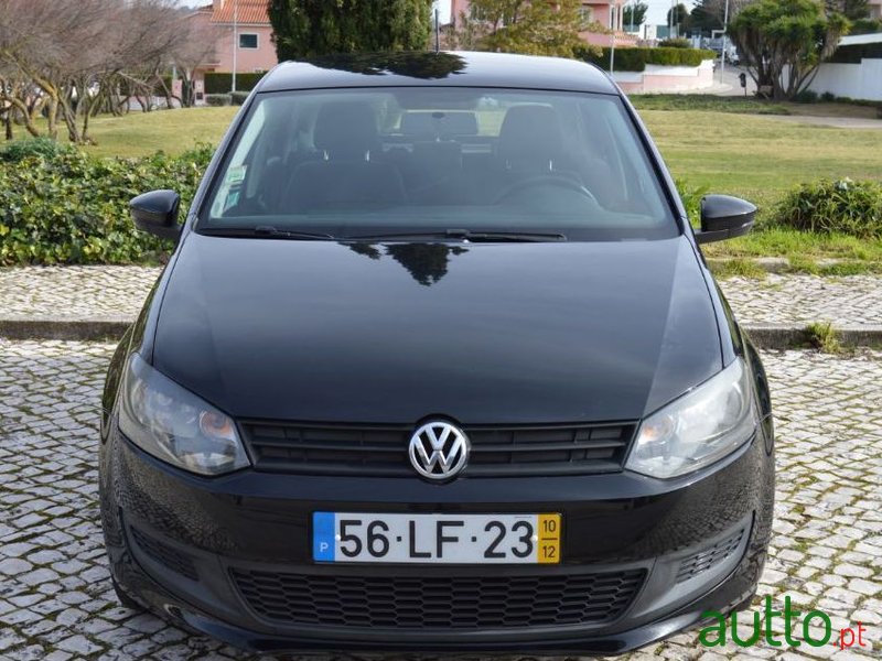 2010' Volkswagen Polo photo #3