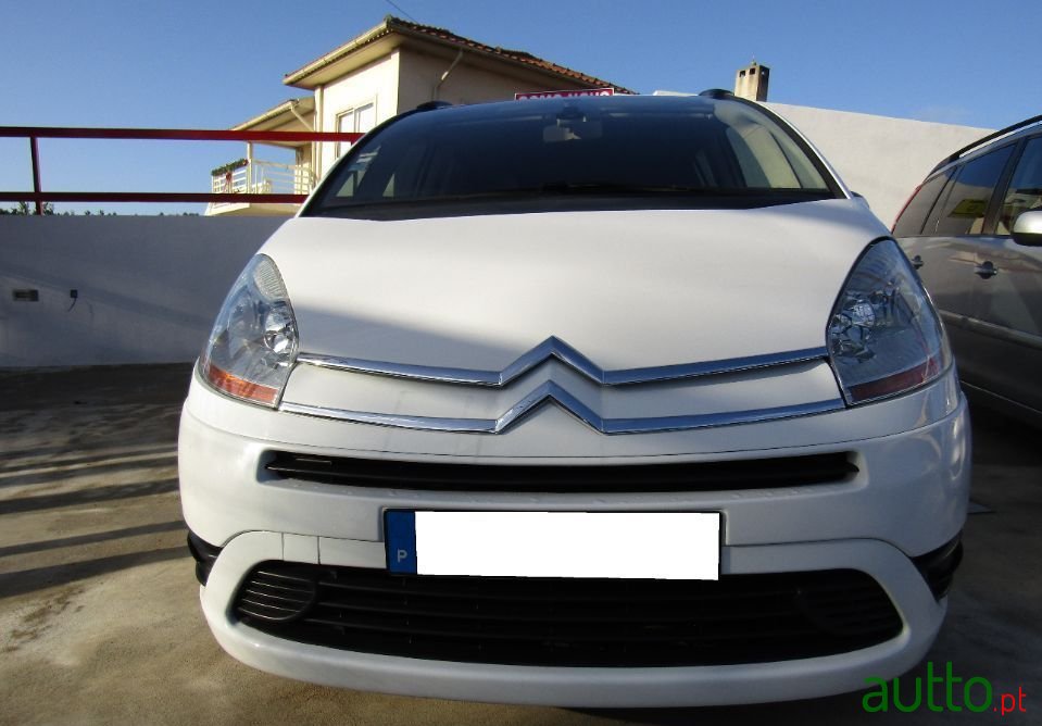 2010' Citroen C4 Grand Picasso photo #1