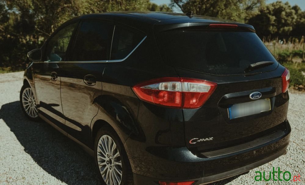 2013' Ford C-MAX photo #6