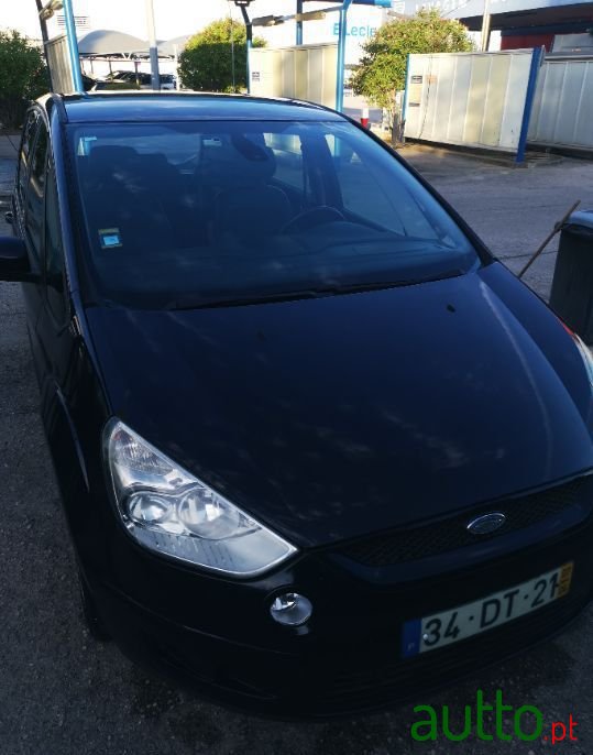 2007' Ford S-Max photo #1