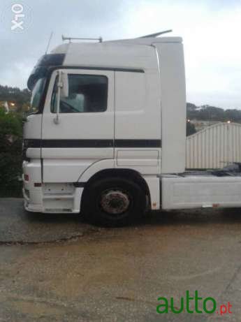 2002' Mercedes-Benz photo #2