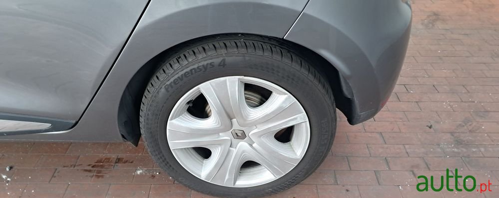 2016' Renault Clio 1.5 Dci Zen photo #3