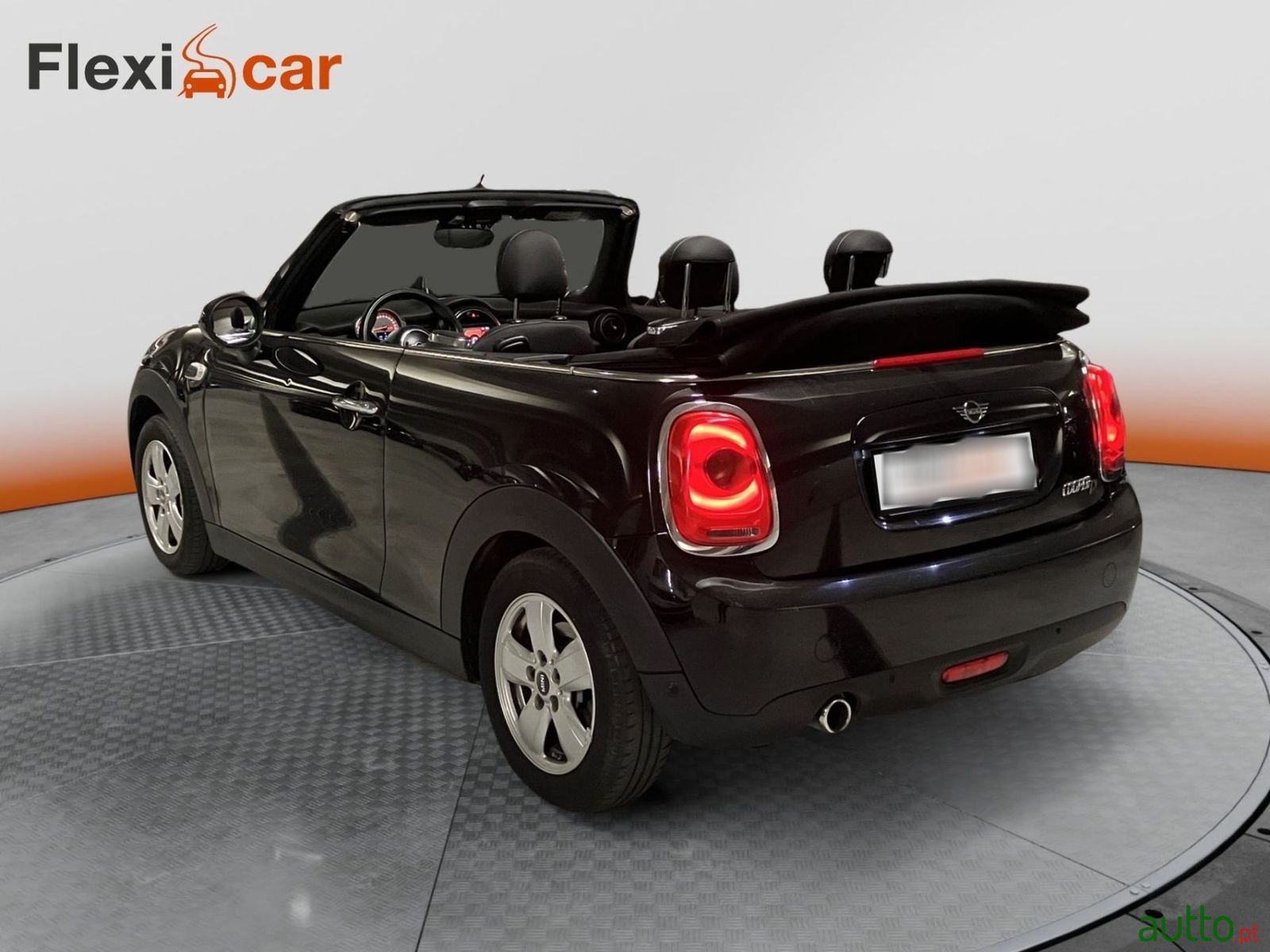 2019' MINI Cabrio photo #3