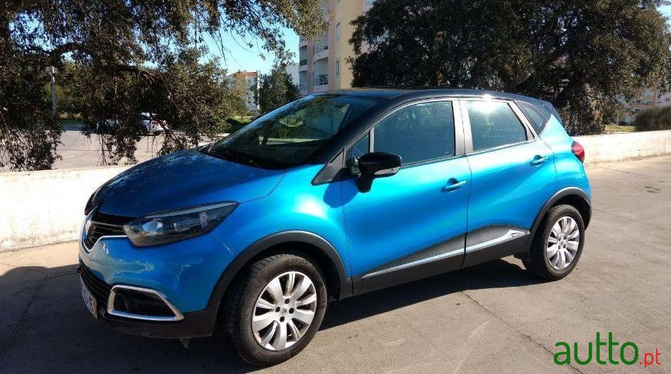 2015' Renault Captur photo #1