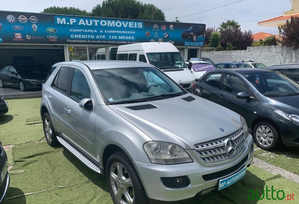 2006' Mercedes-Benz Ml-320 photo #1