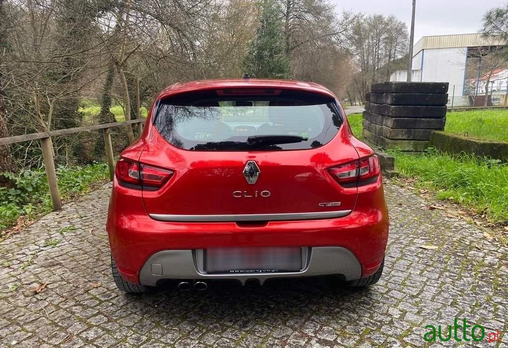 2015' Renault Clio photo #6