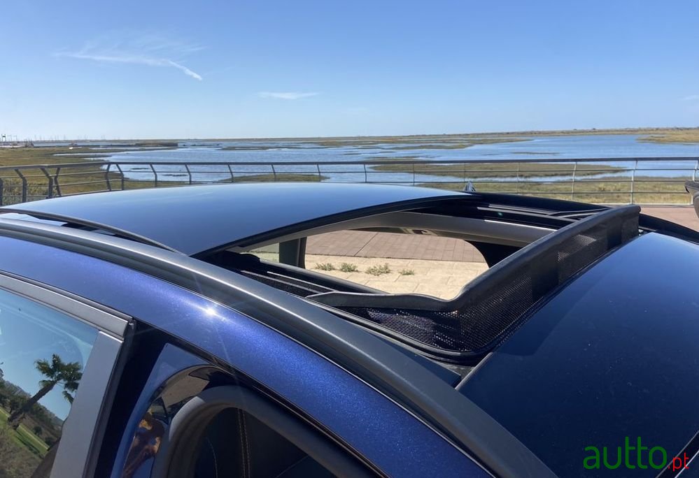 2014' Mercedes-Benz C 200 photo #4