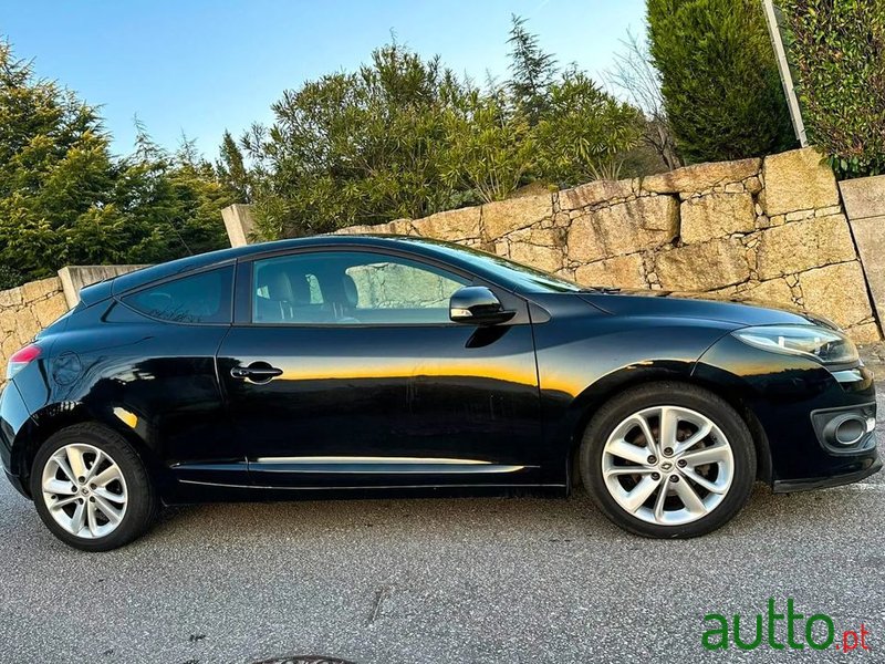 2015' Renault Mégane Coupe photo #4