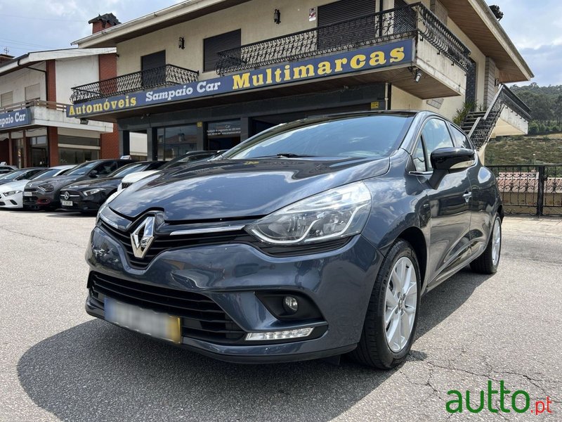 2019' Renault Clio photo #6