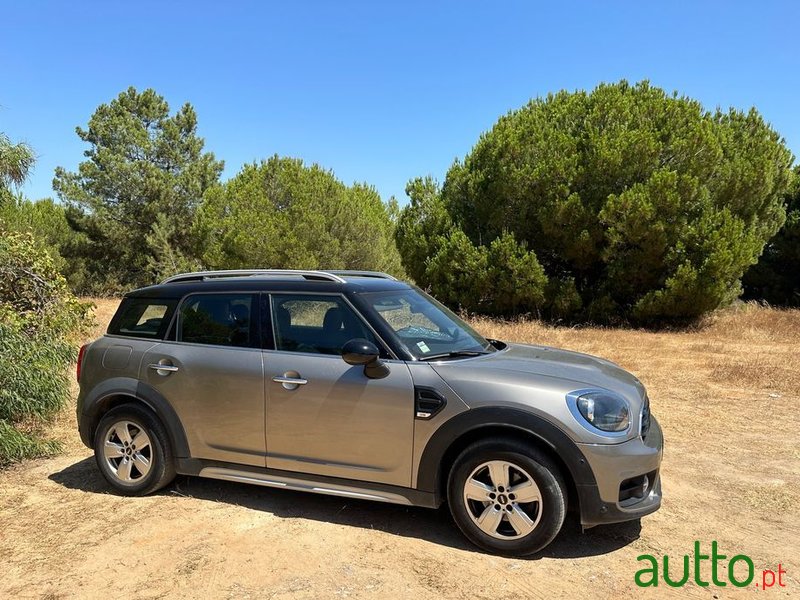 2018' MINI Countryman One D photo #3