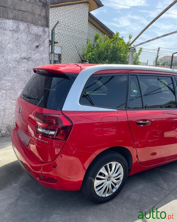 2019' Citroen Grand C4 SpaceTourer photo #5