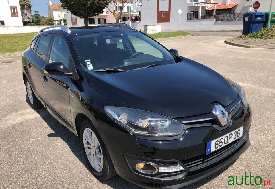 2015' Renault Megane Sport Tourer photo #5