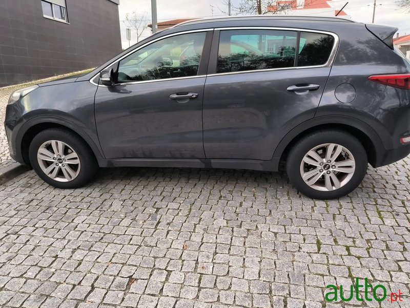 2016' Kia Sportage 1.6 Gdi Isg Ex photo #3