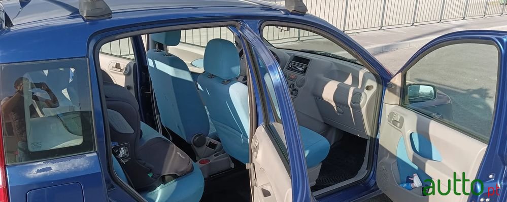 2004' Fiat Panda photo #2