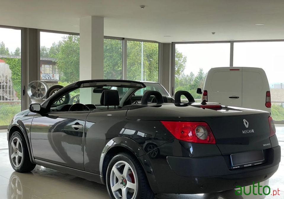 2007' Renault Megane photo #3