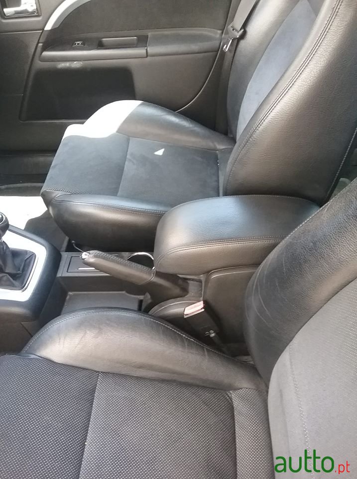 2006' Ford Mondeo SW Titanium photo #5