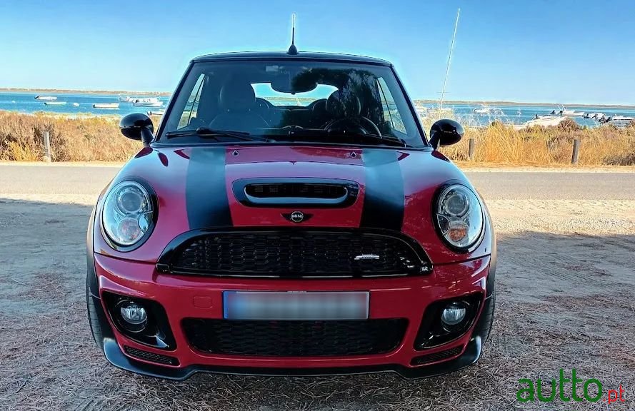 2010' MINI John Cooper Works photo #4