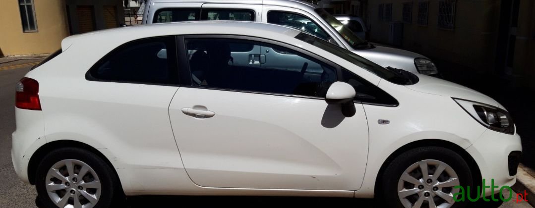 2013' Kia Rio photo #1