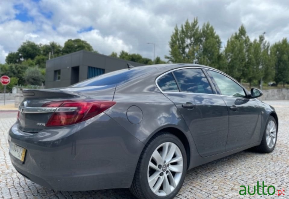2015' Opel Insignia photo #3