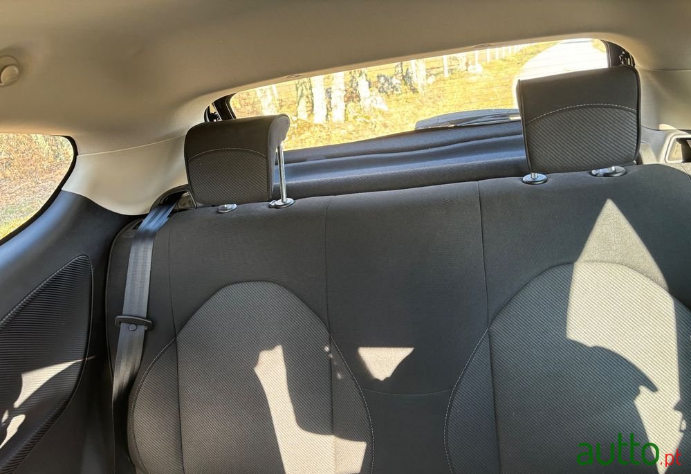 2012' Alfa Romeo MiTo photo #6