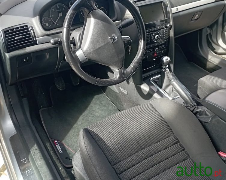 2008' Peugeot 407 Coupé photo #5