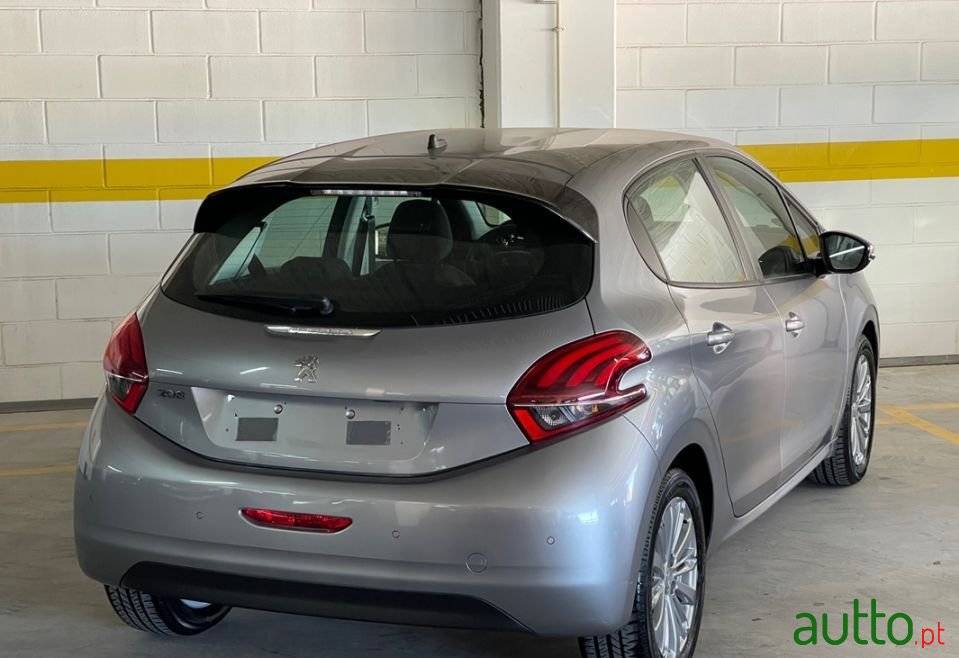 2019' Peugeot 208 photo #4