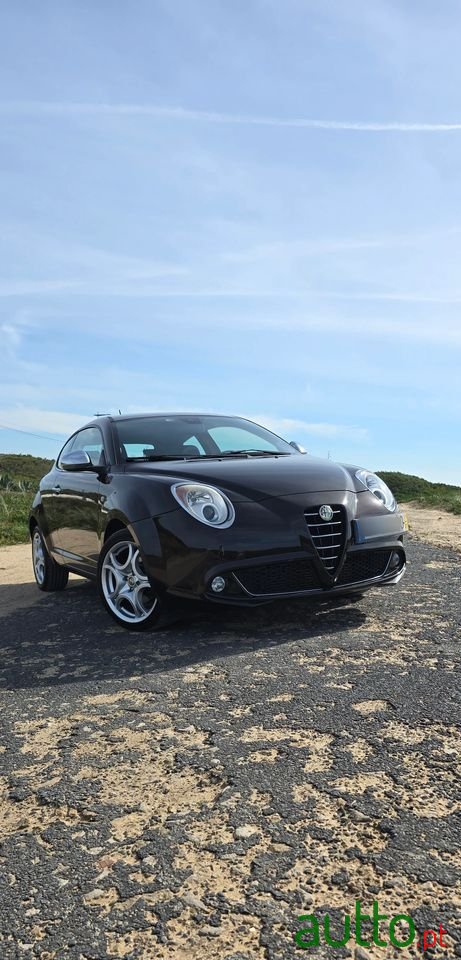 2011' Alfa Romeo MiTo photo #2