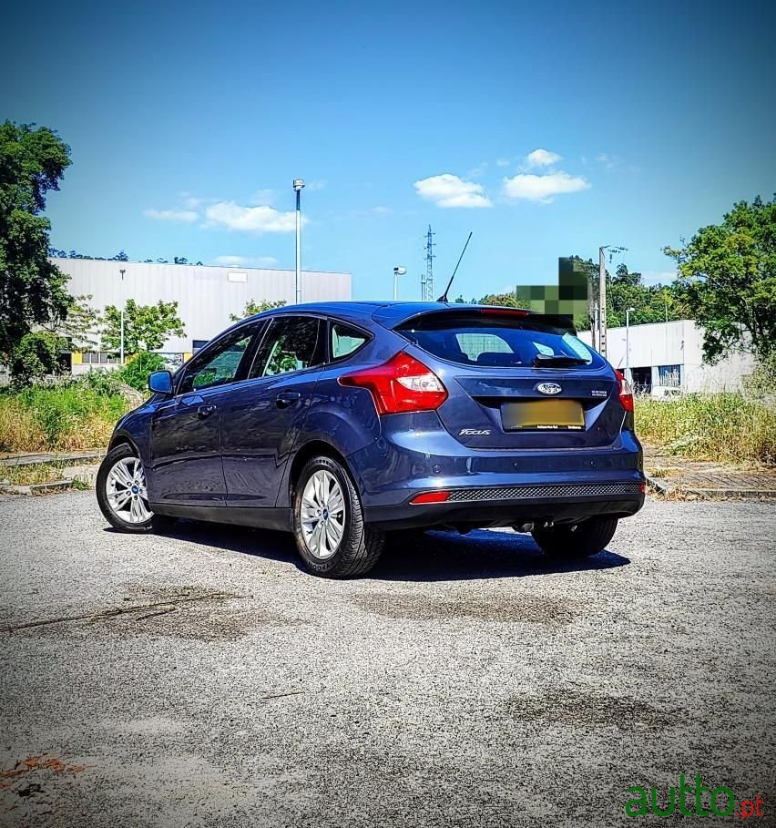 2012' Ford Focus photo #3