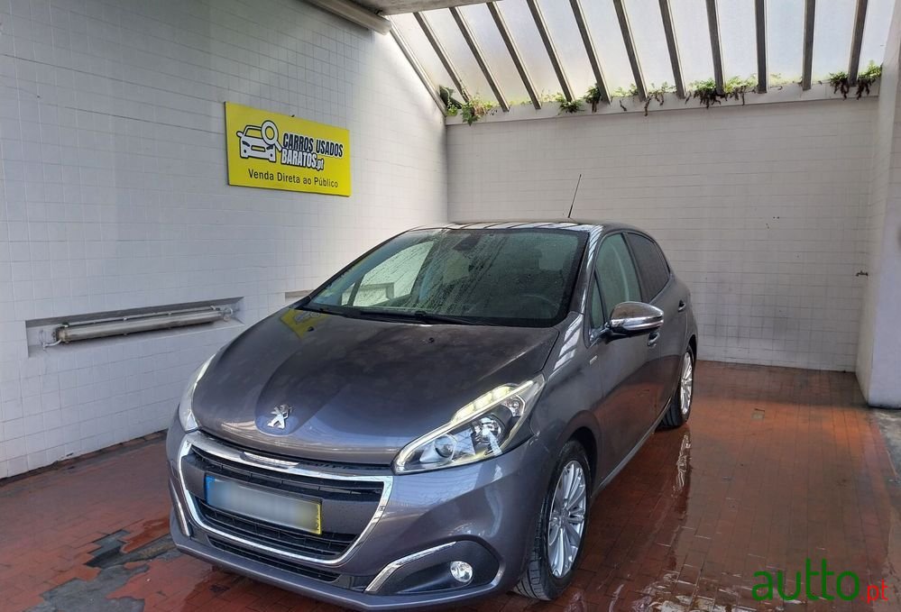 2018' Peugeot 208 photo #1