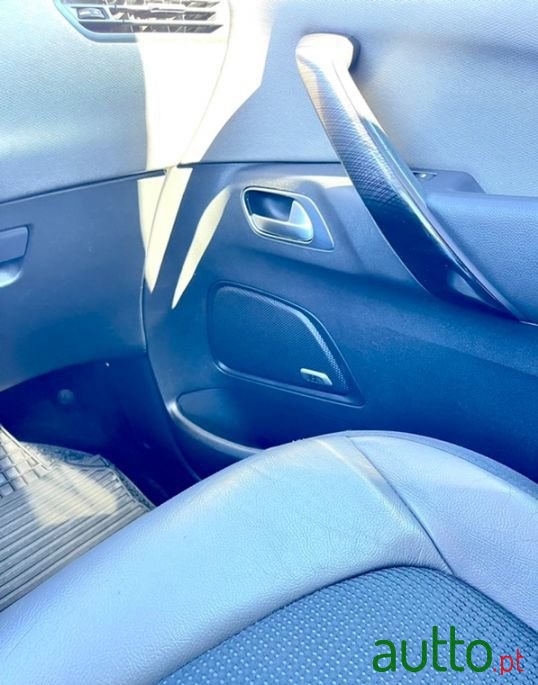 2016' Citroen C4 Grand Picasso photo #6