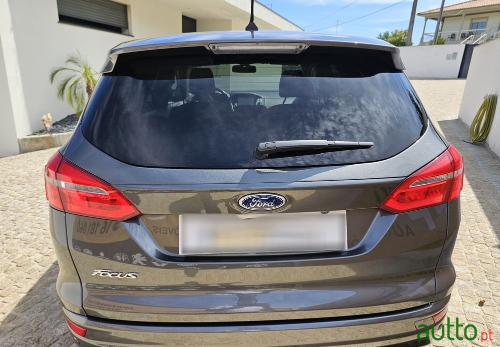 2017' Ford Focus photo #5