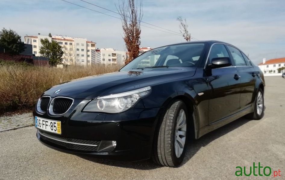 2008' BMW 520 Da photo #1
