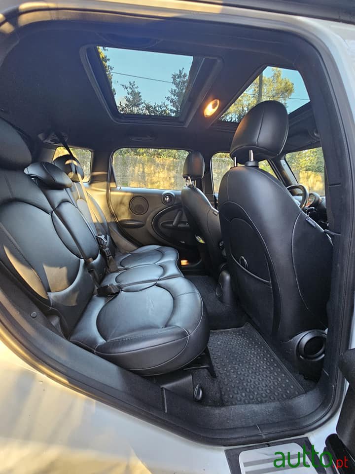 2011' MINI Countryman photo #4