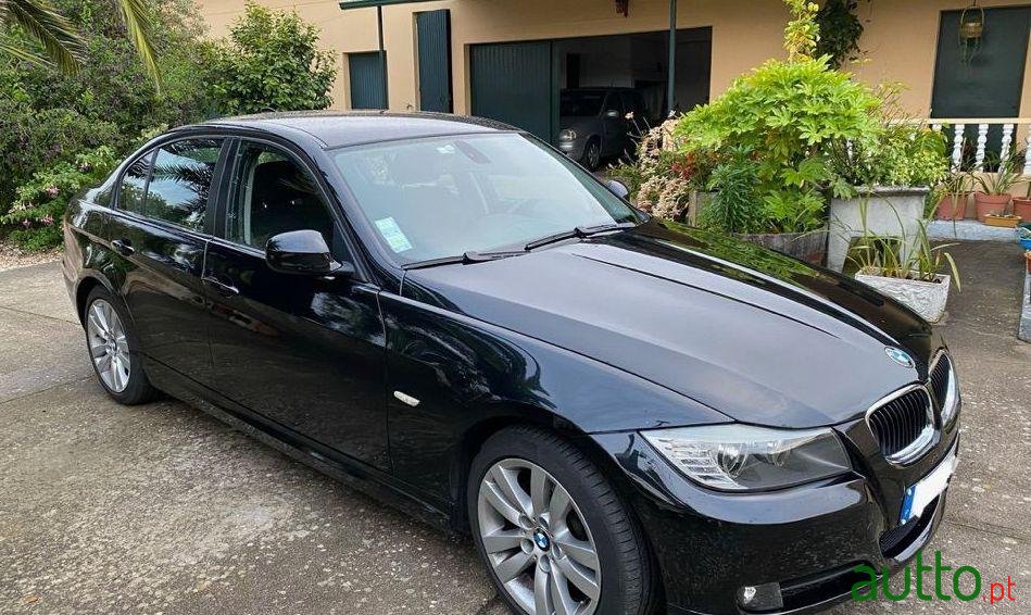 2009' BMW 320 D Navigation photo #3