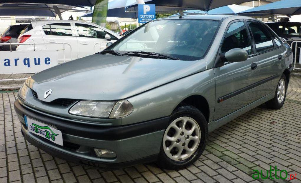 1997' Renault Laguna 1.8 RT photo #1