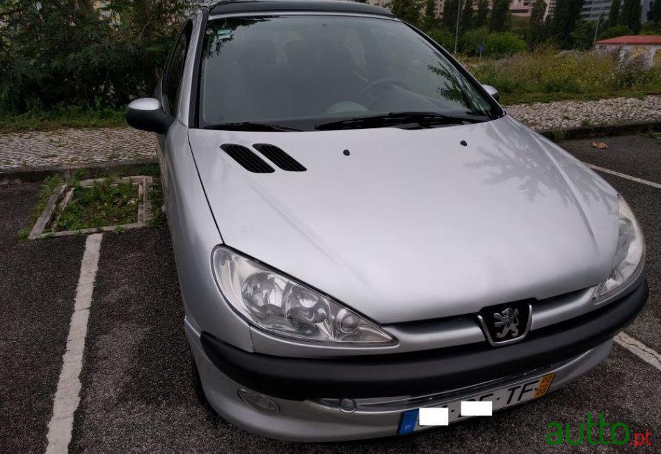 2002' Peugeot 206 photo #3