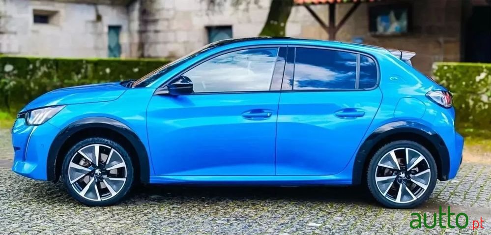 2020' Peugeot e-208 50 Kwh Gt Pack photo #5