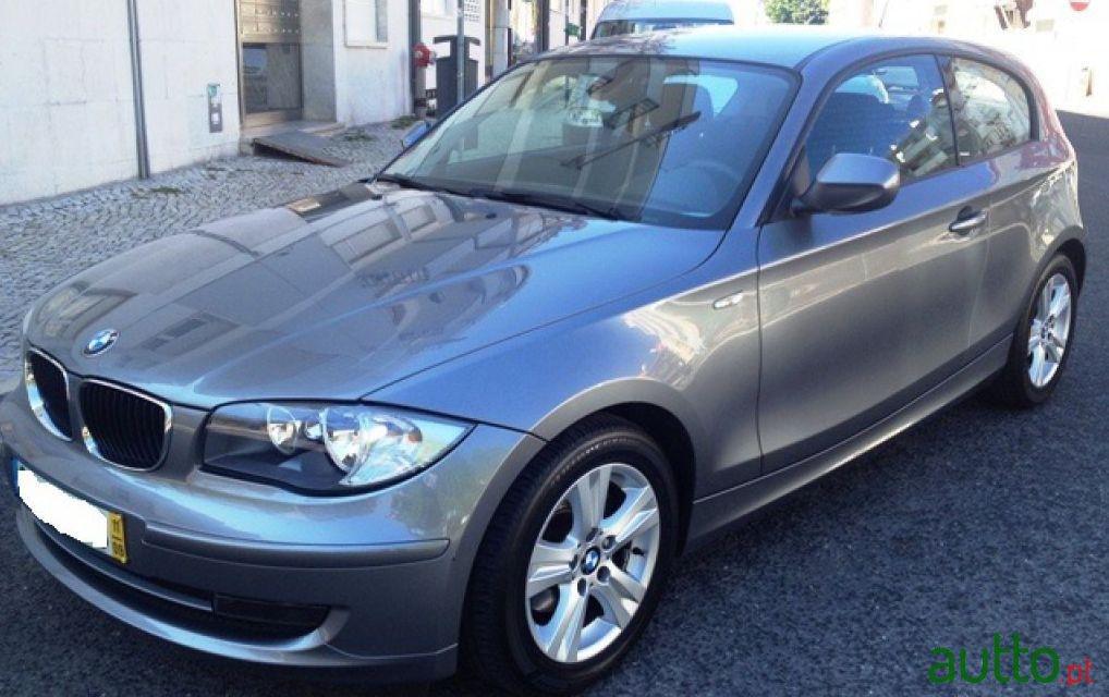 2011' BMW 118 d photo #1