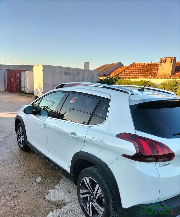 2017' Peugeot 2008 photo #2