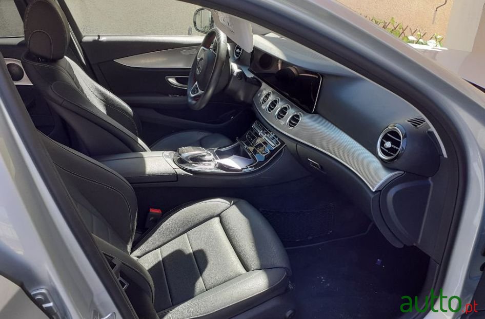 2017' Mercedes-Benz E-220 Ver-D-Amg photo #3