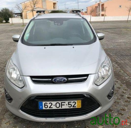 2013' Ford Grand C-MAX Ecoboost photo #1