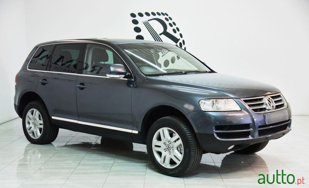 2005' Volkswagen Touareg photo #3
