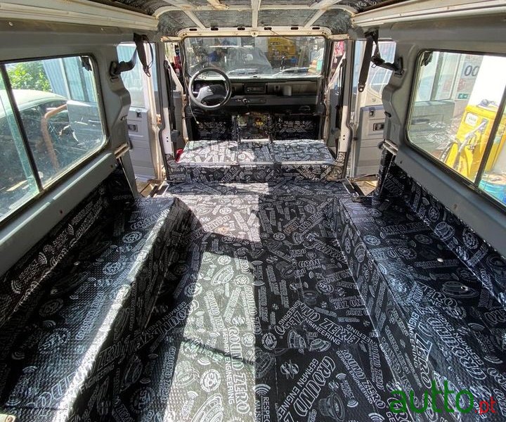 2009' Land Rover Defender 110 photo #3
