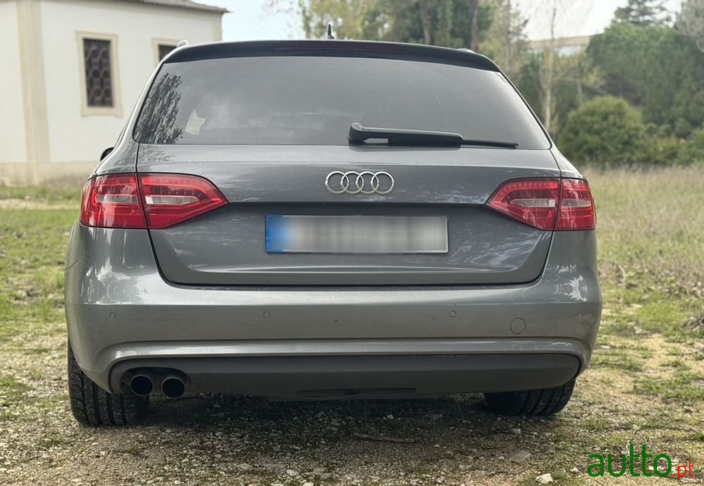 2013' Audi A4 Avant photo #6